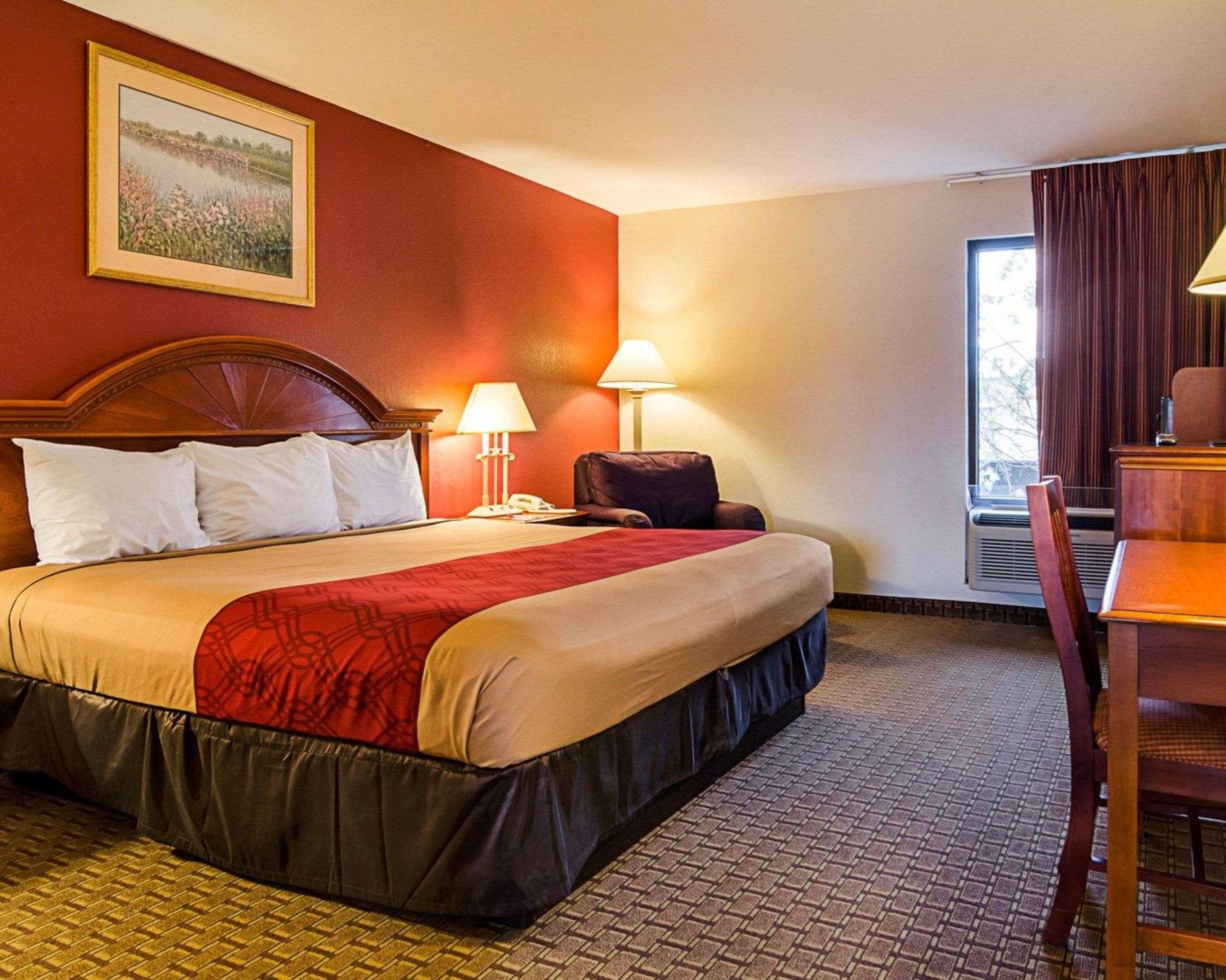 Econo Lodge Richmond Luaran gambar